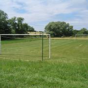 Création d'un terrain de foot avec mise en place de buts