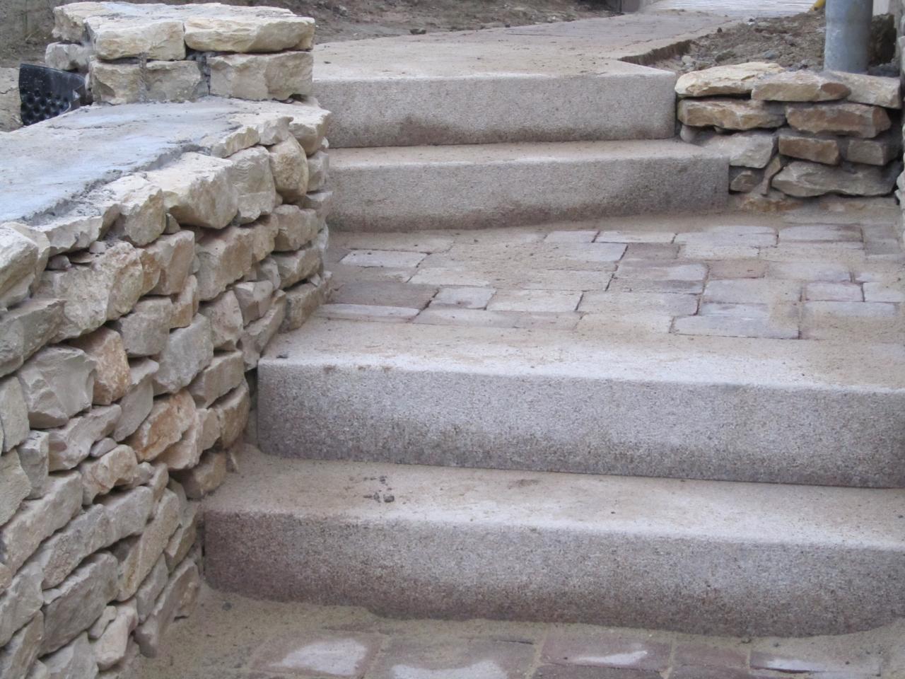 Escalier bloc marche granit