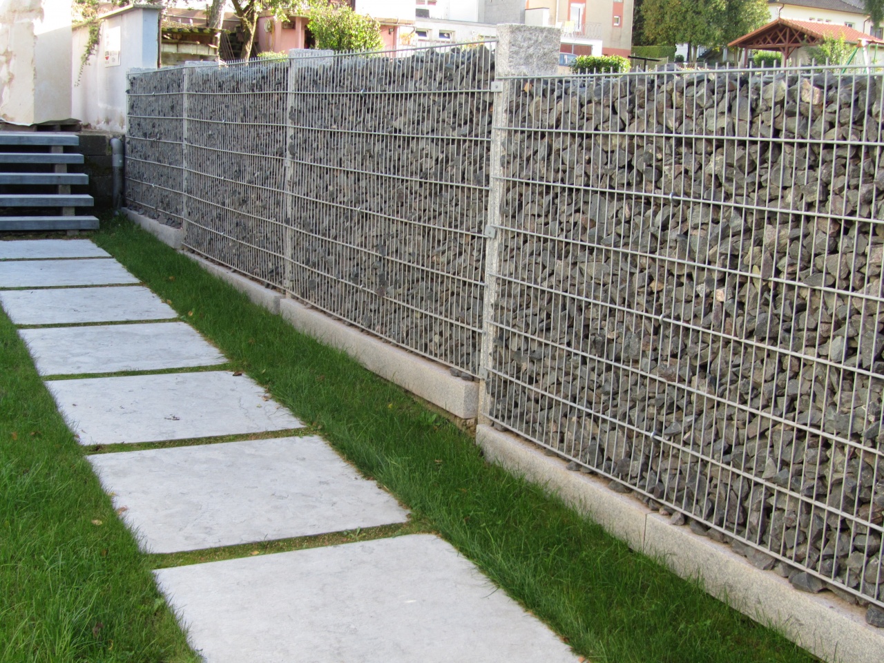 clôture avec support granit et pierre naturel